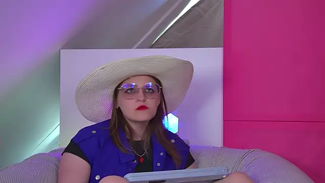 AlexaAvery Chat XXX in diretta