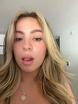 Živý XXX chat Cloee_Rainbow1