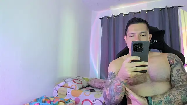 FreeLoveCouple's Live XXX Chat