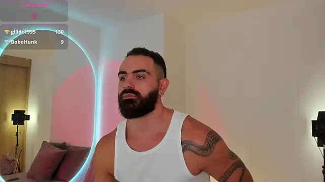 Chatroom XXX en direct de Jotace001