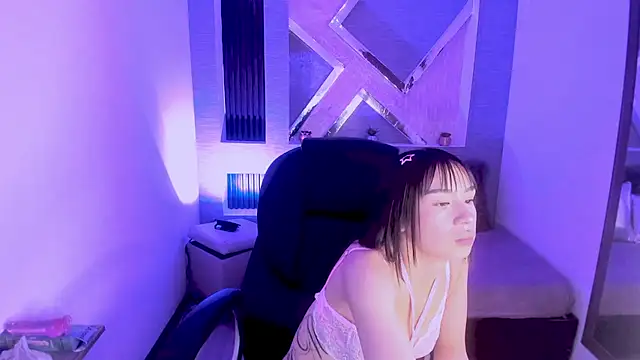 Hanna_Bloomm's Live XXX Chat