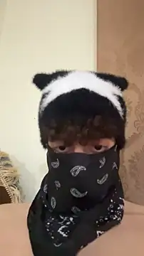 XXX chat uživo modela Hz1Tr