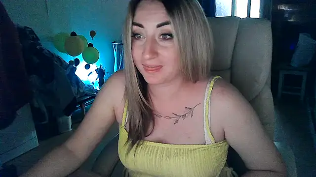 FoxyAnn12's Live XXX Chat