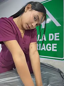 Chatroom XXX en direct de Kinky_DoctorX