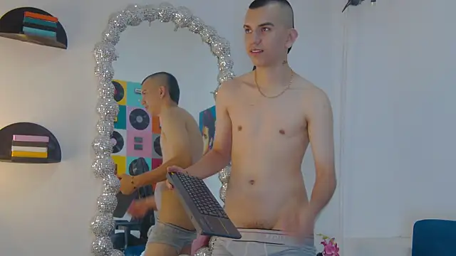 Rowan_Cley: απευθείας συνομιλία ΧΧΧ