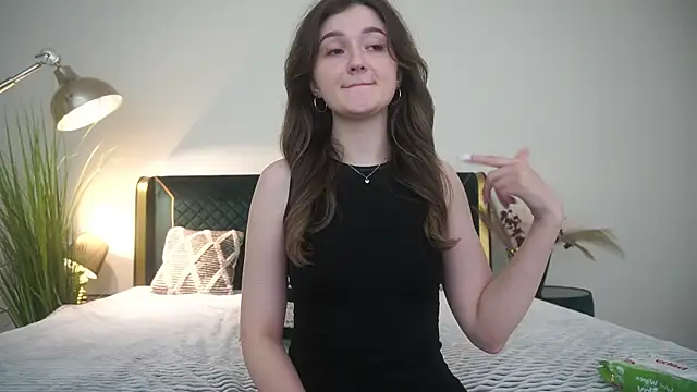CyrenaLuxe's Live XXX Chat