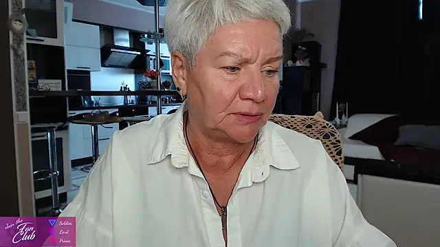 Chat +18 de roxana_brooks ao vivo