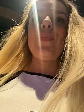 Živý XXX chat HarrietDart