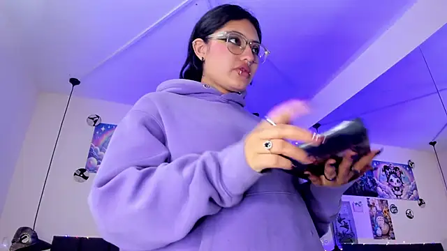 SabrinaV_'s Live XXX Chat