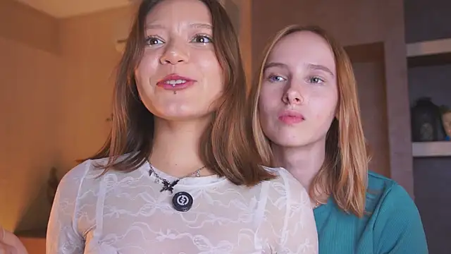 HelaineLube élő XXX-chatje