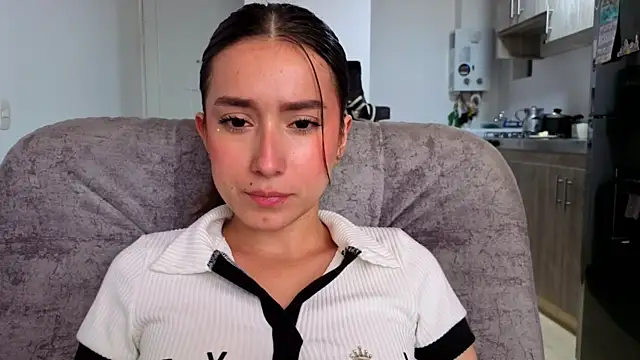 دردشة Adhara_Kitten الجنسية المباشرة