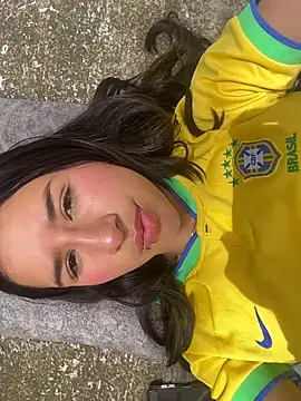Czat XXX na żywo – LilyRossi_