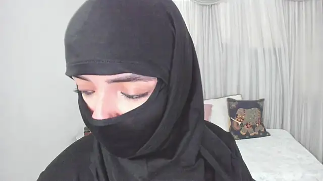 Chat +18 de Uzra_hayed ao vivo