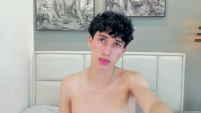 thom_ames Chat XXX in diretta