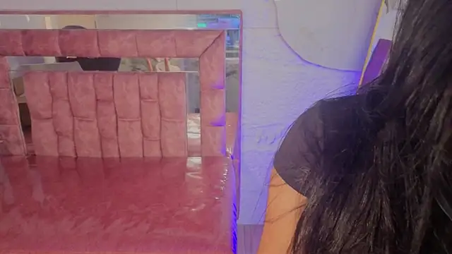 צ'אט XXX בשידור חי של Paulette_v