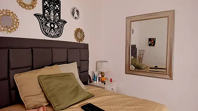 silvanadelatorre's Live XXX Chat