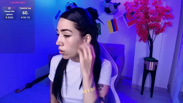 Rainy_doll Adlı Modelin Canlı XXX Sohbeti