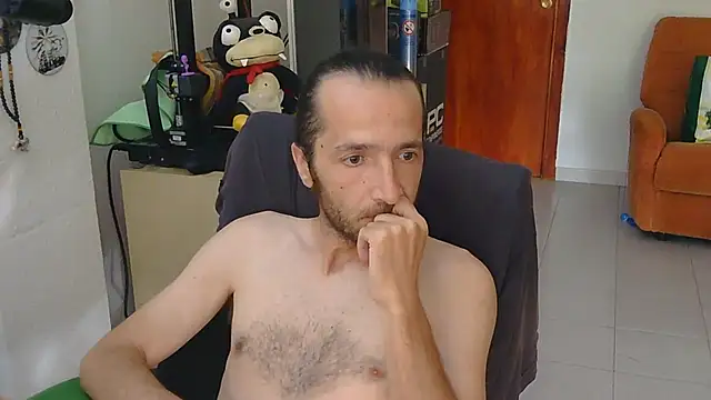 softail85's Live XXX Chat