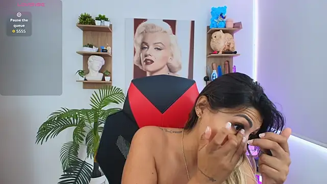 SALOOMEE__'s Live XXX Chat