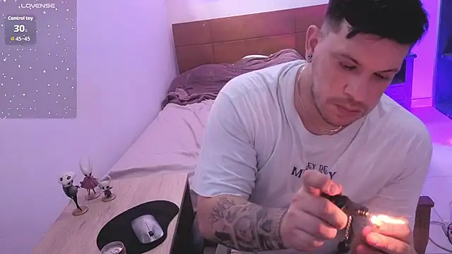 ryden_01's Webcam Show