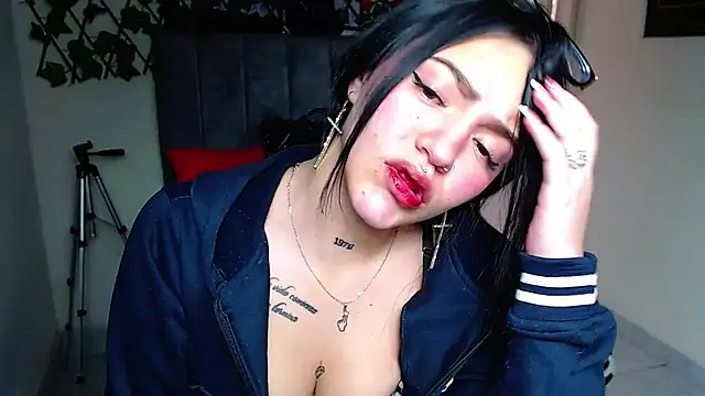 Violettasquirt's Live XXX Chat