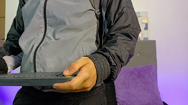 Czat XXX na żywo – ander_montoyaa