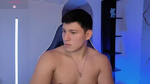 JamesCr_ Chat XXX in diretta