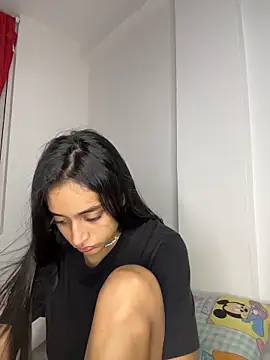 leilani_X Adlı Modelin Canlı XXX Sohbeti