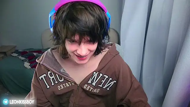 LeonBoykisser's Webcam Show