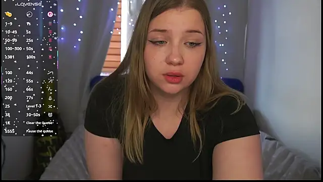 CuteSharloti XXX чат на живо