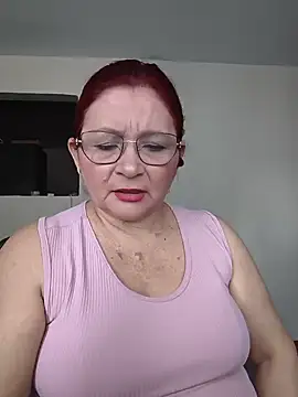 צ'אט XXX בשידור חי של marfil_milf