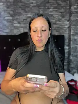 Cloe-Fire's Live XXX Chat