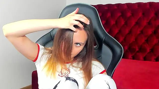 LumeriSoren élő XXX-chatje