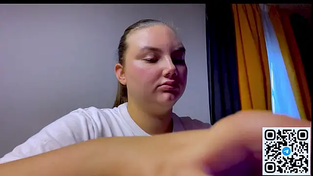Dreamyblushfairy's Live XXX Chat