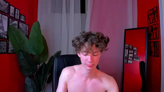 Онлайн чат XXX LukeSweet