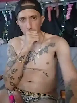 Онлайн чат XXX TuzdayG