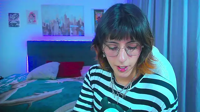 צ'אט XXX בשידור חי של goth_minerva