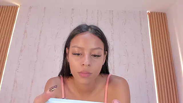 two_milkyway's Live XXX Chat