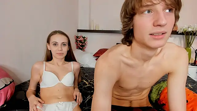 XXX chat uživo modela 4u4Love