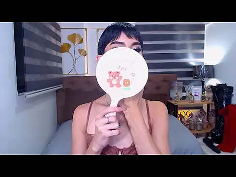 JuicyCockThea Chat XXX in diretta