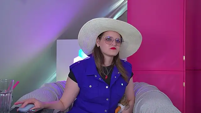 Chat +18 de AlexaAvery ao vivo