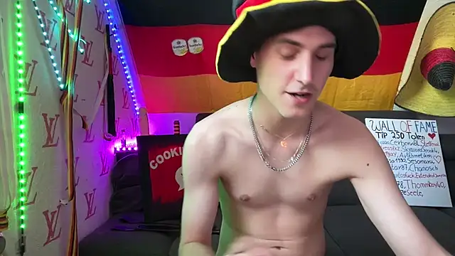 Cookieboy88 live XXX chat