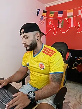 צ'אט XXX בשידור חי של Mike_savage3