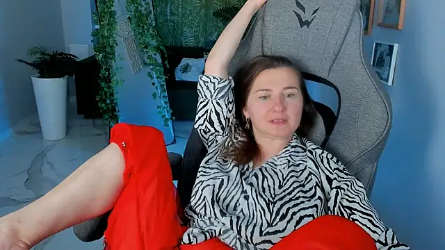 Golden_Dragon Chat XXX live
