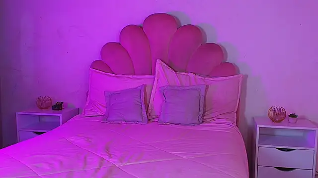 MiaColucci18 Chat XXX in diretta