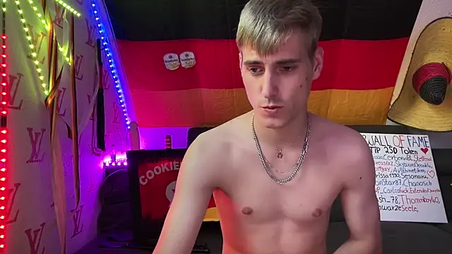 Cookieboy88 লাইভ XXX চ্যাট