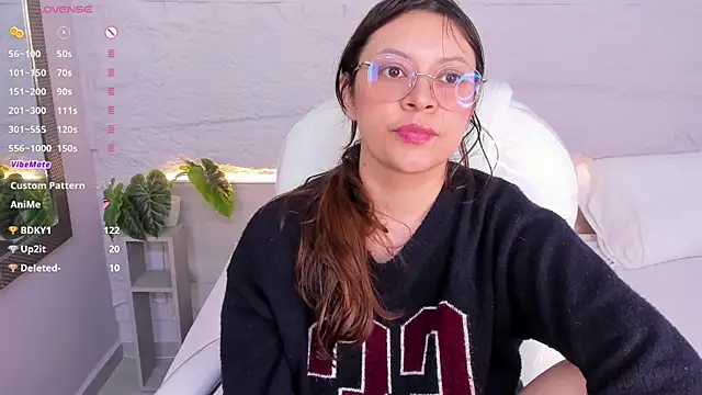 lanna_18_'s Live XXX Chat
