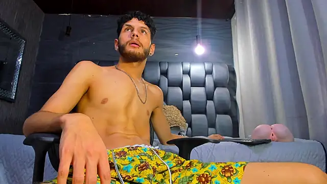 CHRIS_GREY's Live XXX Chat