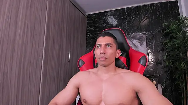 Erik_castle লাইভ XXX চ্যাট