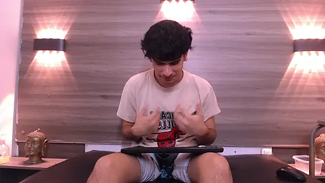 Kevin_Brooks1 Chat XXX live